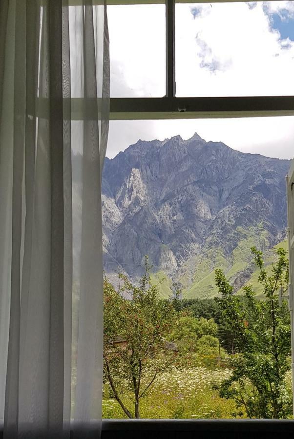 Milla Hotell Kazbegi Eksteriør bilde